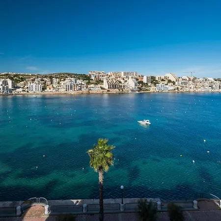 Getawaysmalta - Blue Harbour 2 Seafront 3-bedroom Apt With Large Back Terrace
