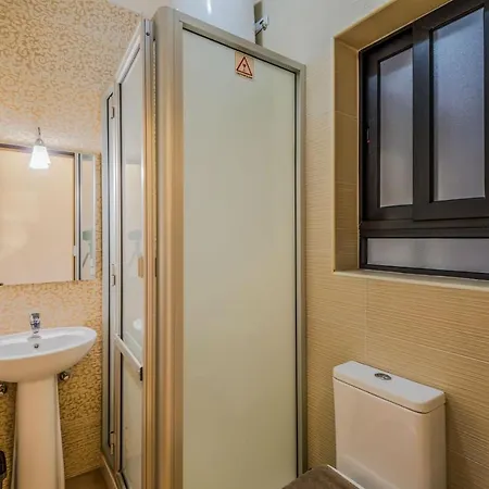 Getawaysmalta - Blue Harbour 2 Seafront 3-bedroom Apt With Large Back Terrace Apartamento