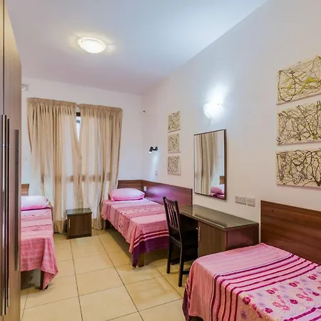 Getawaysmalta - Blue Harbour 2 Seafront 3-bedroom Apt With Large Back Terrace St. Paul's Bay